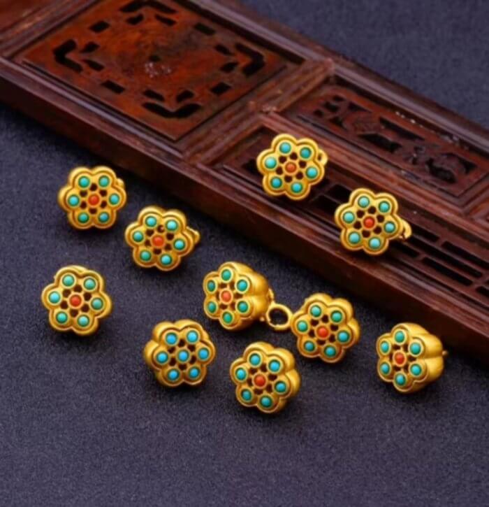 LuckyCharms Gold-plated Lotus Seedpod Pendant