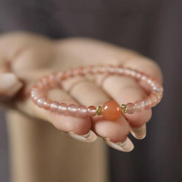 LuckyCharms Natural Garnet Fortune-Turning Beaded Bracelet