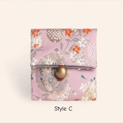 ヘリテージシルクブロケード刺繍巾着ジュエリーポーチ