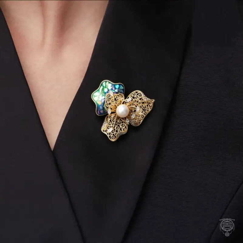 Heritage Floral Brooch - Mother of Pearl Shell & Freshwater Pearl Pin