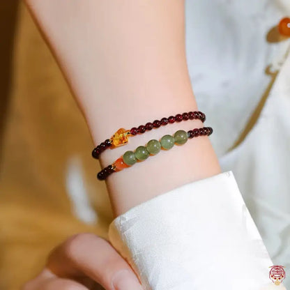 Doppelt gewickeltes Armband aus natürlichem Granat und grünem Chalcedon | 3,5-mm-Edelsteinstrang