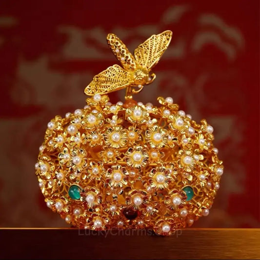 National Museum Sui Dynasty Golden Moth Crown 2-in-1 AR Magnet & Hairpin