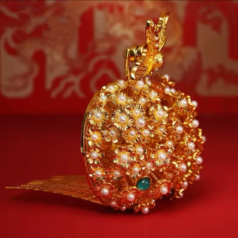 National Museum Sui Dynasty Golden Moth Crown 2-in-1 AR Magnet & Hairpin
