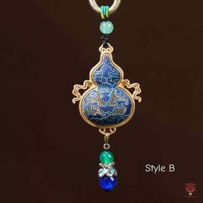 Collier calebasse du patrimoine de Dunhuang - Brocart de soie et pendentif en verre