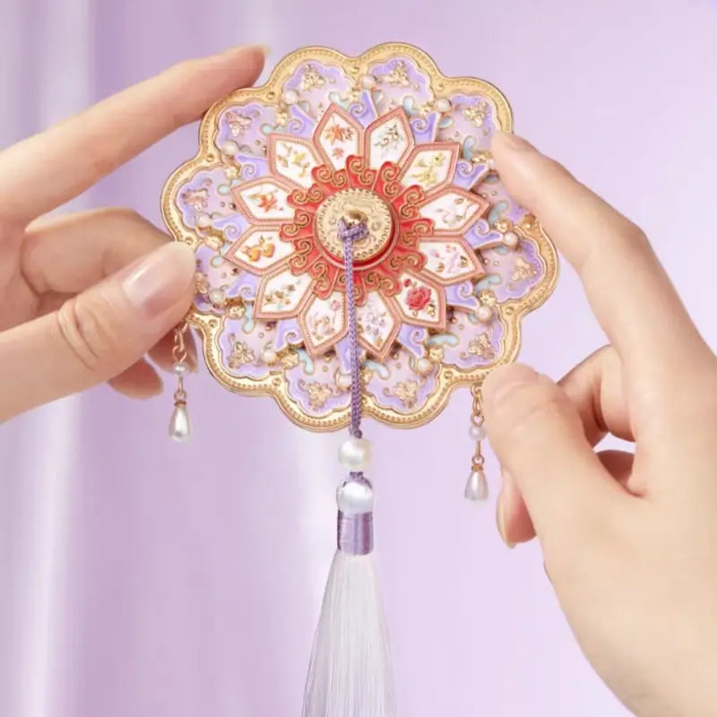 Prince Kung Mansion "Cloud Shoulder Bloom" Rotating Compact Mirror