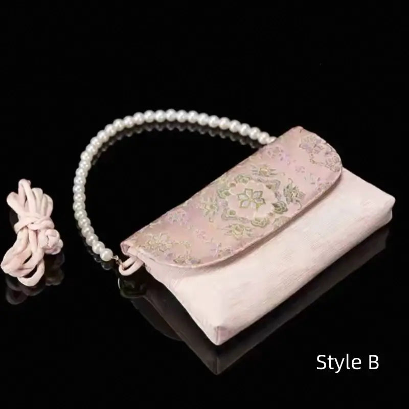 Sac à bandoulière et sac à main en brocart de soie et chaîne de perles, inspiré du patrimoine immatériel
