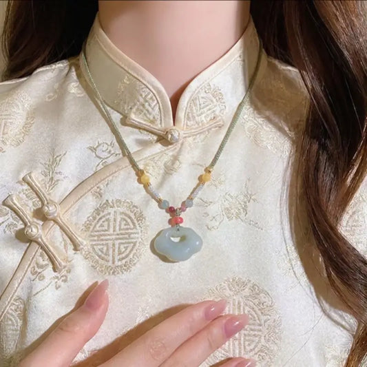Collier pendentif Nuage Auspicieux - Calcédoine naturelle et Agate