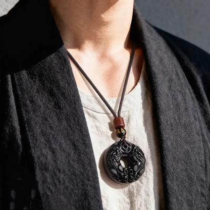 天然黒曜石の十二支風平和バックルネックレス｜特別なお守り