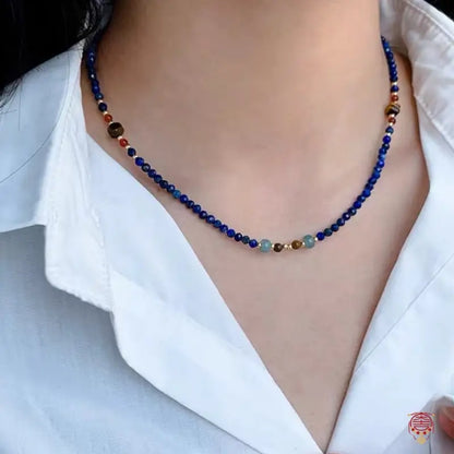 Halskette mit natürlichem Lapislazuli und Süßwasserperlen – vergoldetes Choker