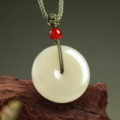Collier pendentif boucle de paix en jade Hetian naturel | Perle d'agate rouge, amulette chaleureuse de style chinois