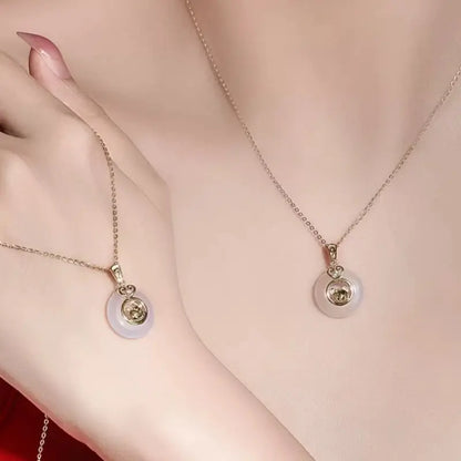Collier pendentif boucle de paix en calcédoine plaquée or et argent 999, symbole du zodiaque chinois | Cadeau de l'année du zodiaque 