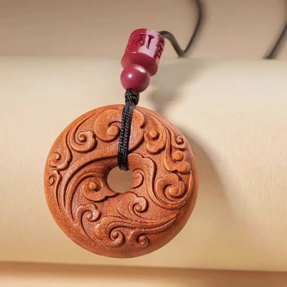 Collier pendentif porte-bonheur chinois en bois de pêcher naturel, orné d'un nuage béni et de bon augure du Mont Wutai |