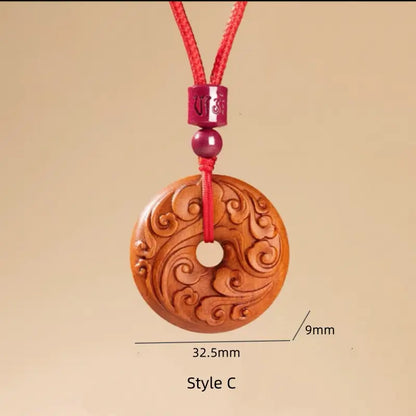 Collier pendentif porte-bonheur chinois en bois de pêcher naturel, orné d'un nuage béni et de bon augure du Mont Wutai |