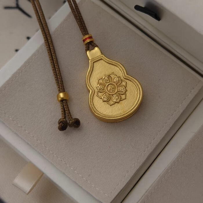 LuckyCharms Chinese Style Gold-plated Gourd Pendant Necklace