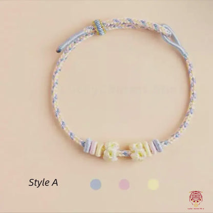 Le bracelet talisman en coton multicouche unique « Vitalité polychrome – Montagne sacrée bénie » avec nœud de fleur de pêcher 3D détachable à trou universel de 3 mm (Série 8)